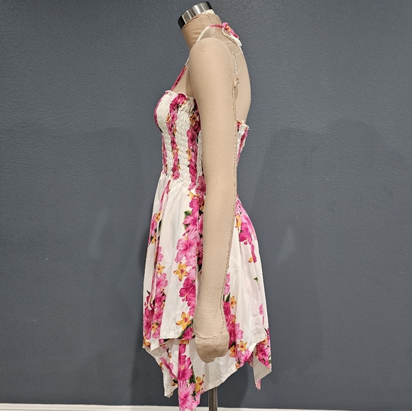 Nwt HULA HULA Hawaiian White Floral Smock Handkerchief Hem Mini Dress OSFM - Picture 7 of 10